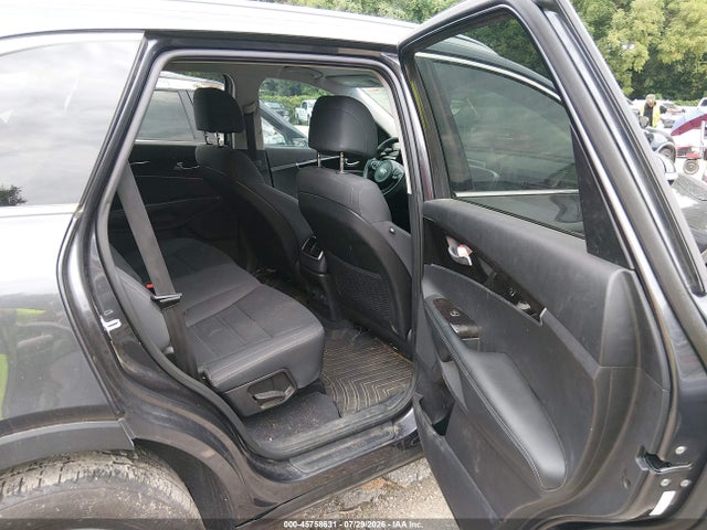 45758631 :رقم المزاد ، 5XYPGDA37HG232255 vin ، 2017 Kia Sorento 2.4l Lx مزاد بيع