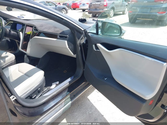 45758651 :رقم المزاد ، 5YJSA1S24FF088376 vin ، 2015 Tesla Model S 70d/85d/p85d مزاد بيع