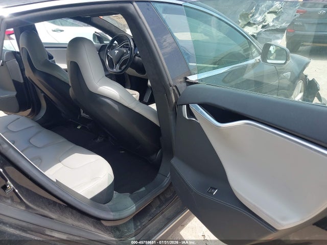 45758651 :رقم المزاد ، 5YJSA1S24FF088376 vin ، 2015 Tesla Model S 70d/85d/p85d مزاد بيع