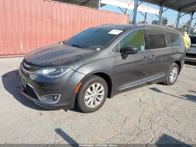 Продаж на аукціоні авто 2018 Chrysler Pacifica Touring L, vin: 2C4RC1BG6JR120360, номер лоту: 45758653