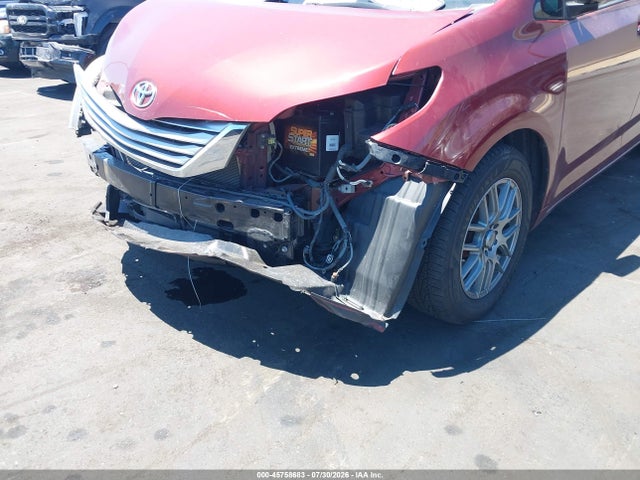 Продажа на аукционе авто 2015 Toyota Sienna Limited Premium 7 Passenger, vin: 5TDDK3DC4FS121024, номер лота: 45758683