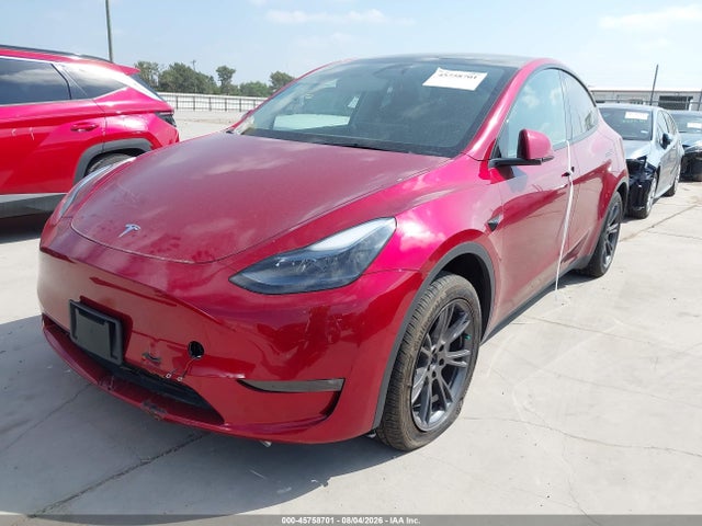 Tesla Model Y Long Range Dual Motor All-wheel Drive 2024 7SAYGAEE2RF210044 Image 2