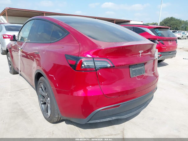 Tesla Model Y Long Range Dual Motor All-wheel Drive 2024 7SAYGAEE2RF210044 Image 3