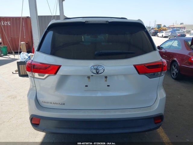 Toyota Highlander Le 2018 5TDZARFH4JS034768 Image 20