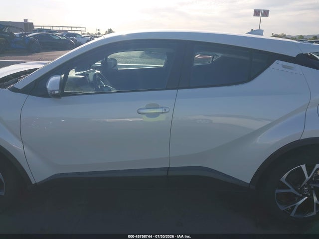 NMTKHMBX9JR009764 Toyota C-HR XLE