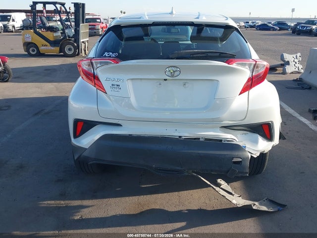 NMTKHMBX9JR009764 Toyota C-HR XLE