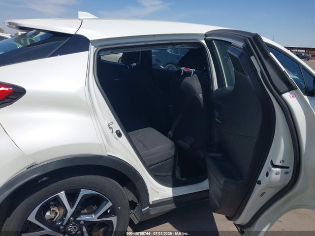 NMTKHMBX9JR009764 Toyota C-HR XLE