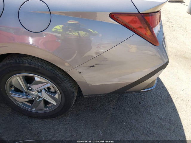 KMHLL4DG0RU693558 Hyundai ELANTRA SE