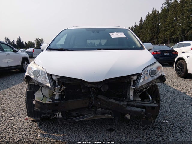 5TDKZ3DCXJS947338 Toyota Sienna Le 8-passenger