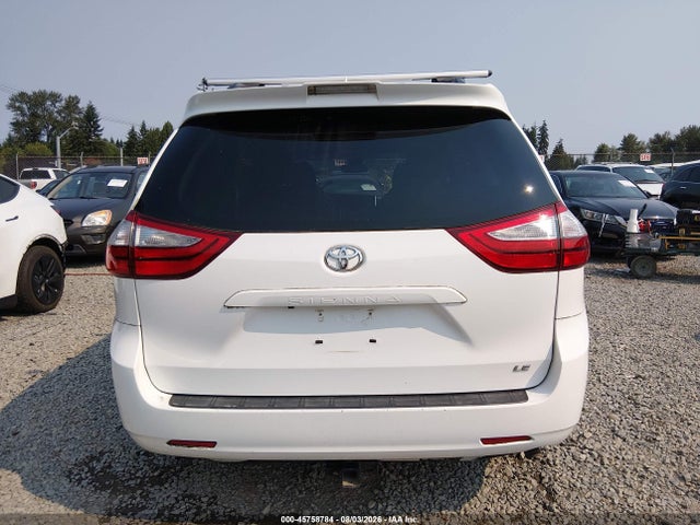 5TDKZ3DCXJS947338 Toyota Sienna Le 8-passenger