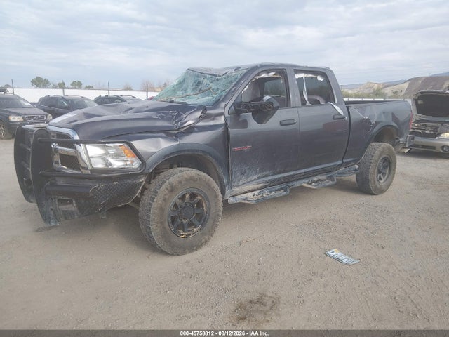 3C6UR5CJ9JG106217 RAM 2500 Tradesman 4x4 6&#039;4 Box