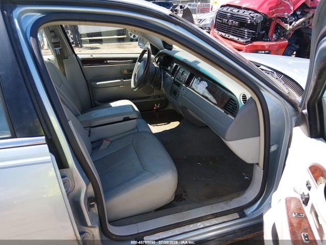 Продаж на аукціоні авто 2006 Lincoln Town Car Signature Limited, vin: 1LNHM82VX6Y629608, номер лоту: 45758890