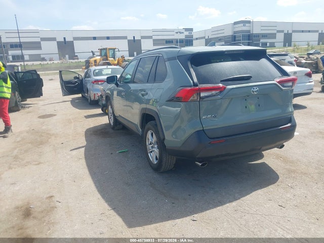 2021 Toyota Rav4 Xle მანქანა იყიდება აუქციონზე, vin: 2T3W1RFV7MW162367, აუქციონის ნომერი: 45758933