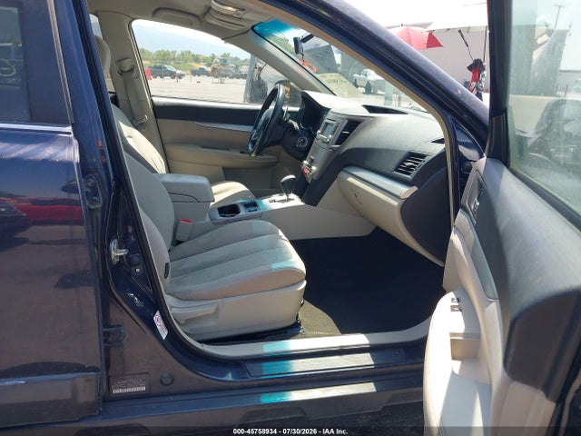 Subaru Outback 2.5i Premium 2014 4S4BRBCC6E3251641 Image 5