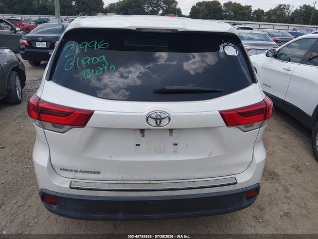 45758955 :رقم المزاد ، 5TDZZRFH3JS261961 vin ، 2018 Toyota Highlander Le مزاد بيع