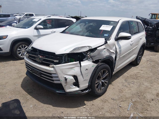 45758955 :رقم المزاد ، 5TDZZRFH3JS261961 vin ، 2018 Toyota Highlander Le مزاد بيع