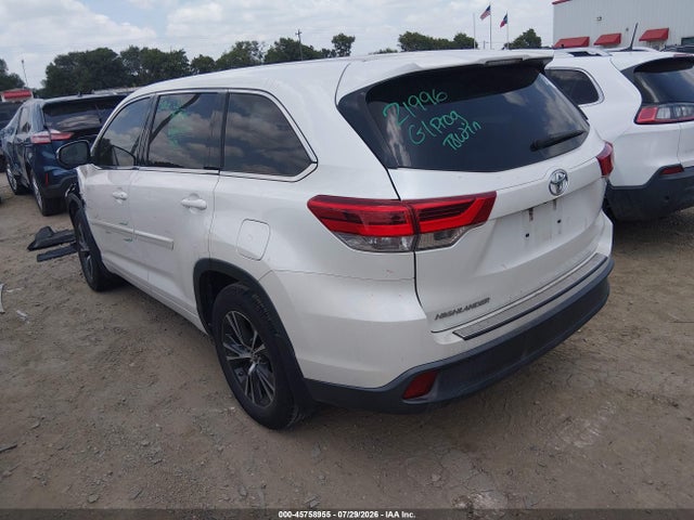45758955 :رقم المزاد ، 5TDZZRFH3JS261961 vin ، 2018 Toyota Highlander Le مزاد بيع
