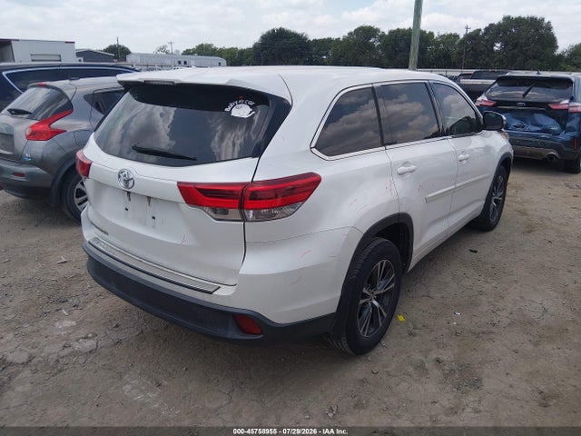 45758955 :رقم المزاد ، 5TDZZRFH3JS261961 vin ، 2018 Toyota Highlander Le مزاد بيع