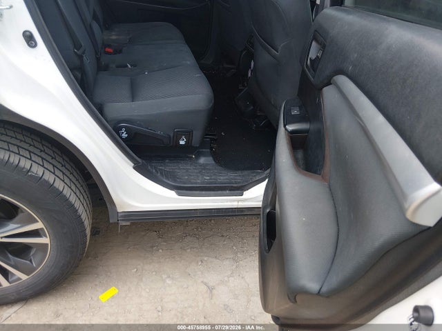 45758955 :رقم المزاد ، 5TDZZRFH3JS261961 vin ، 2018 Toyota Highlander Le مزاد بيع