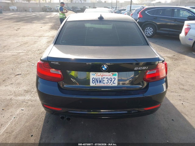 45758977 :رقم المزاد ، WBA1F9C53GV742577 vin ، 2016 Bmw 228i مزاد بيع