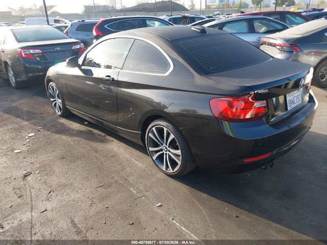 45758977 :رقم المزاد ، WBA1F9C53GV742577 vin ، 2016 Bmw 228i مزاد بيع