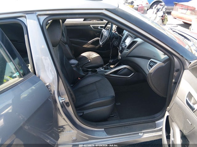KMHTC6AD2GU253988 Hyundai Veloster