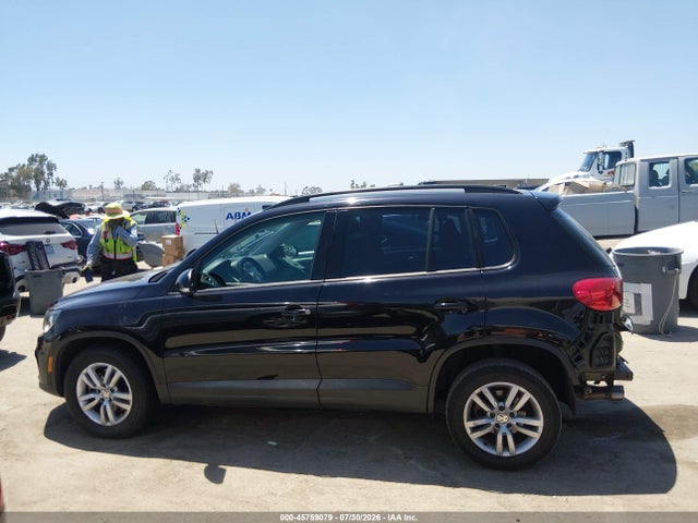 WVGAV7AXXFW566632 Volkswagen TIGUAN S