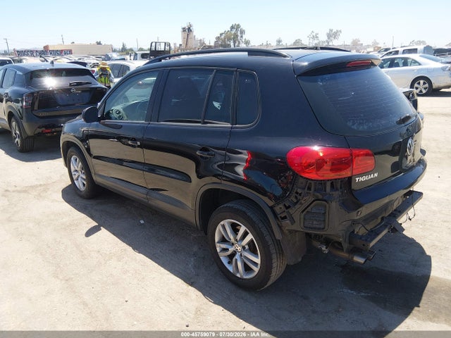 WVGAV7AXXFW566632 Volkswagen TIGUAN S