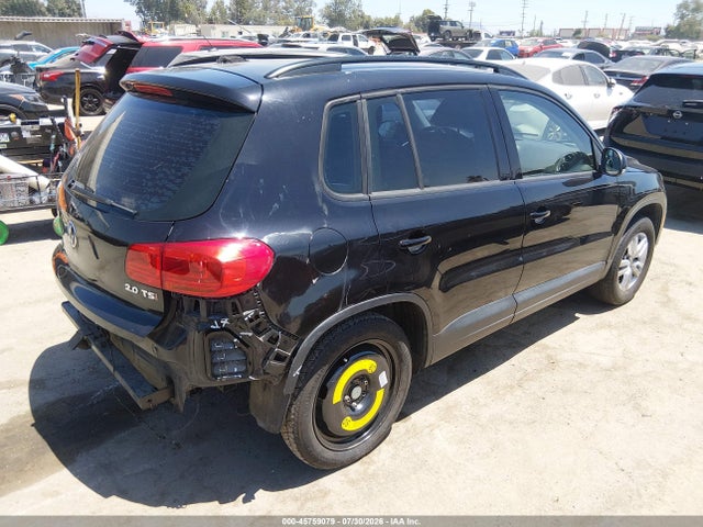 WVGAV7AXXFW566632 Volkswagen TIGUAN S