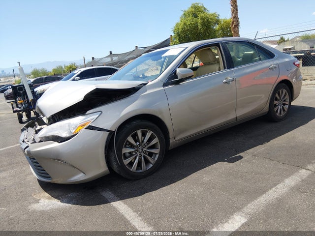 Toyota CAMRY XLE 2016 4T4BF1FK7GR562231 Image 2