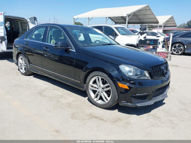 Aukcja sprzedaży 2014 Mercedes-benz C 250 Luxury/sport, vin: WDDGF4HB9EA964047, numer aukcji: 45759189