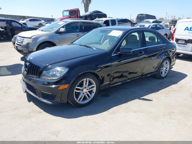 Aukcja sprzedaży 2014 Mercedes-benz C 250 Luxury/sport, vin: WDDGF4HB9EA964047, numer aukcji: 45759189