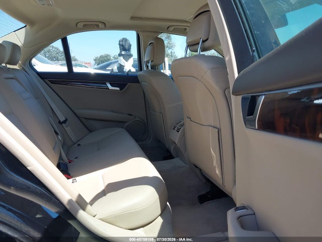 Aukcja sprzedaży 2014 Mercedes-benz C 250 Luxury/sport, vin: WDDGF4HB9EA964047, numer aukcji: 45759189