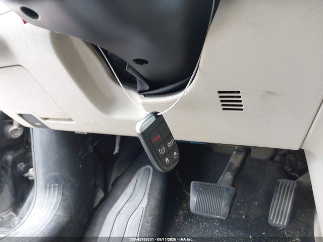 45759201 :رقم المزاد ، 1C3CCCFB0FN547509 vin ، 2015 Chrysler 200 Lx مزاد بيع