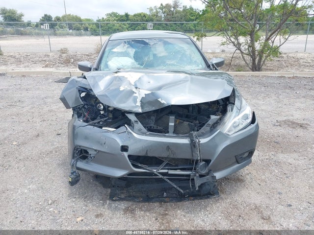 2017 Nissan Altima 2.5 Sv მანქანა იყიდება აუქციონზე, vin: 1N4AL3AP8HC141987, აუქციონის ნომერი: 45759216
