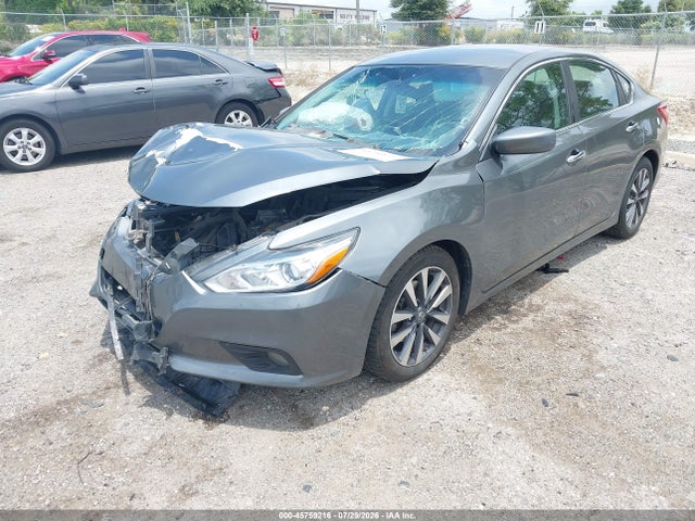 2017 Nissan Altima 2.5 Sv მანქანა იყიდება აუქციონზე, vin: 1N4AL3AP8HC141987, აუქციონის ნომერი: 45759216