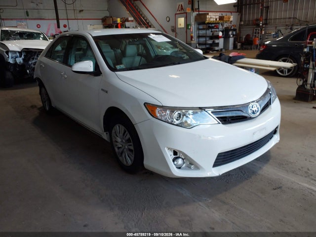 2013 Toyota Camry Hybrid Le მანქანა იყიდება აუქციონზე, vin: 4T1BD1FK5DU075928, აუქციონის ნომერი: 45759219