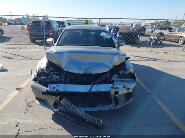 Lexus IS 200T 2016 JTHBA1D25G5026225 Image 13