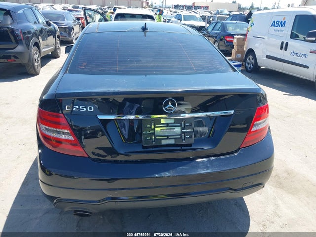 WDDGJ4HB8FG436402 Mercedes-Benz C 250