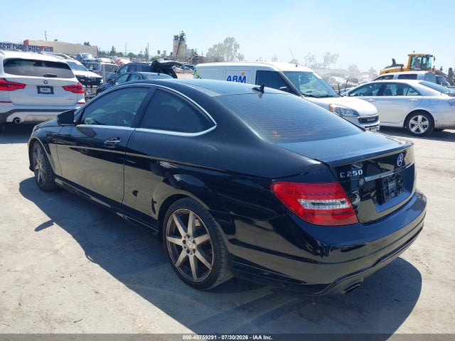 WDDGJ4HB8FG436402 Mercedes-Benz C 250