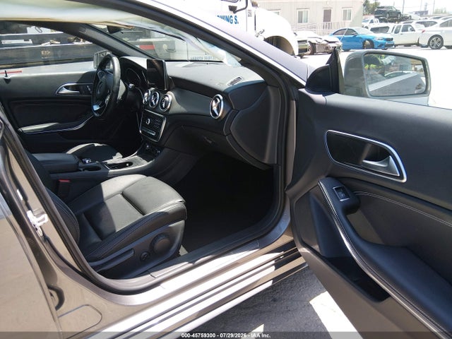 WDDSJ4EB4HN400087 Mercedes-Benz CLA 250