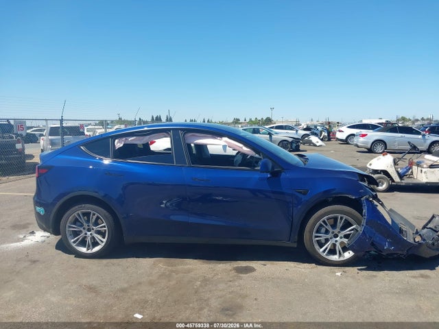 2023 Tesla Model Y Awd/long Range Dual Motor All-wheel Drive მანქანა იყიდება აუქციონზე, vin: 7SAYGDEE8PF582843, აუქციონის ნომერი: 45759338