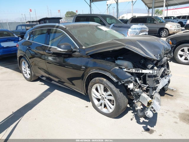 Infiniti Qx30 Premium 2018 SJKCH5CP1JA057344 main image
