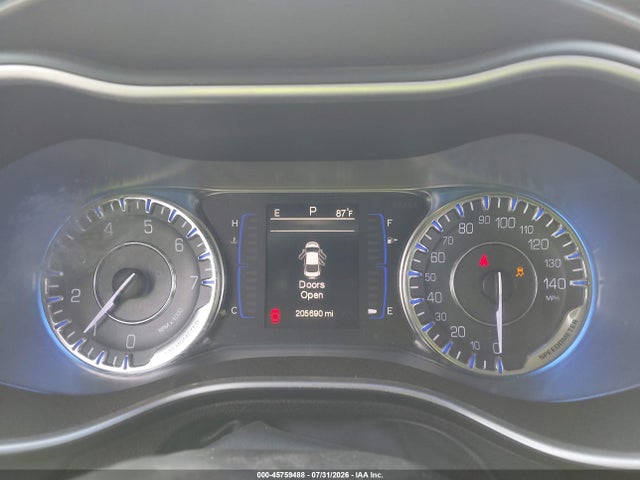2015 Chrysler 200 Limited მანქანა იყიდება აუქციონზე, vin: 1C3CCCAB3FN680868, აუქციონის ნომერი: 45759488