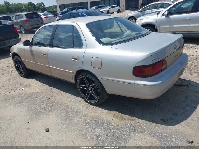 1996 Toyota Camry Dx/le/xle მანქანა იყიდება აუქციონზე, vin: 4T1BG12K4TU823449, აუქციონის ნომერი: 45759511