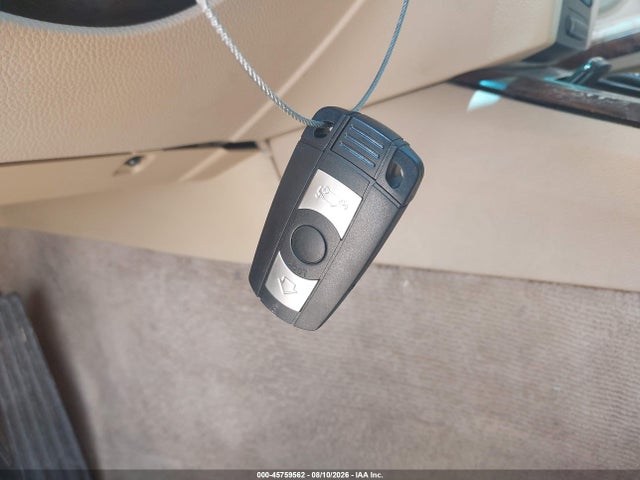 Продажа на аукционе авто 2006 Bmw 325i, vin: WBAVB13566KX49120, номер лота: 45759562