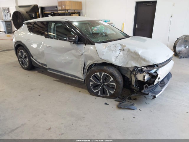 KIA Ev6 Light Long Range 2024 KNDC3DLC9R5615275 Image 1