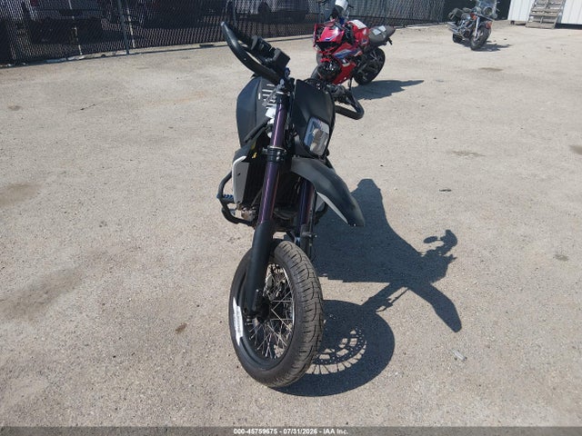 Husqvarna Supermoto 701 2018 VBKUSV409JM714849 Image 5