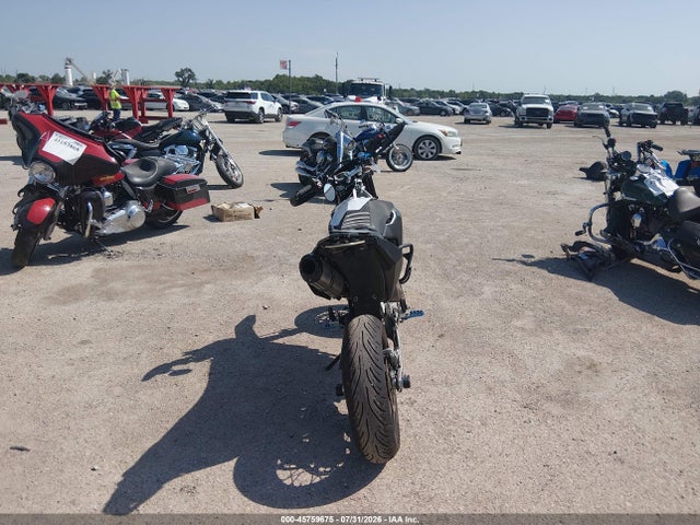 Husqvarna Supermoto 701 2018 VBKUSV409JM714849 Image 6