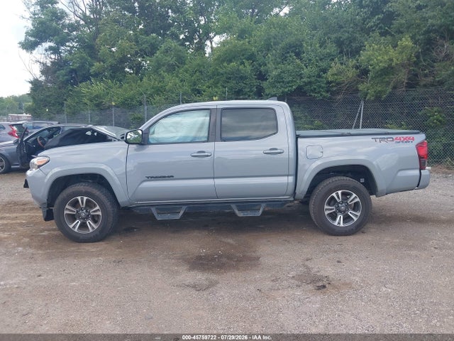 5TFCZ5AN7KX210745 Toyota Tacoma Trd Sport